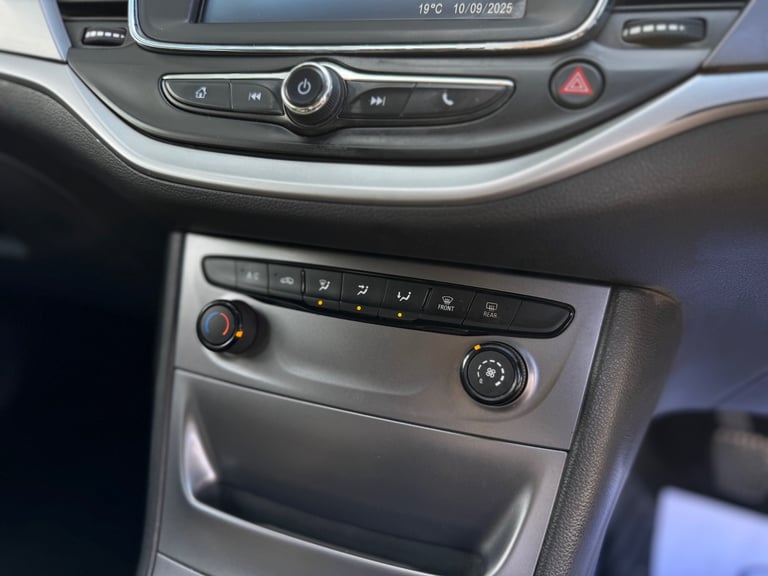 2017 Vauxhall Astra 1.6 CDTi 16V 136 Design 5dr ESTATE Diesel Manual