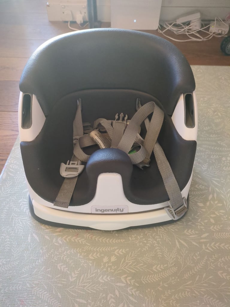 Ingenuity seat for infant feeding