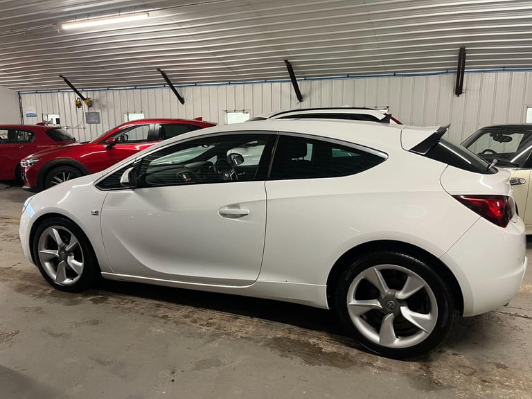  Vauxhall Astra GTC 2.0 CDTi BiTurbo Euro 5 (s/s) 3dr Diesel Manual