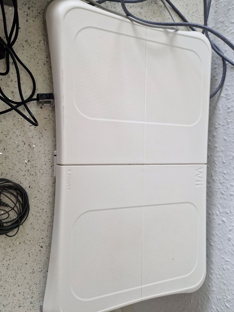 Wii Bundle in Black 100% Complete 