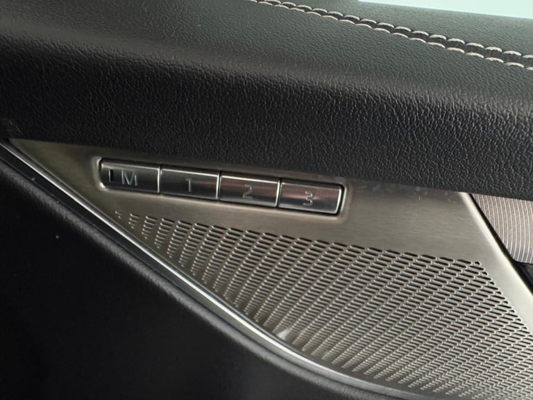 2022 Jaguar F-Pace 2.0 P250i R-Dynamic S Auto AWD Euro 6 (s/s) 5dr ESTATE Petrol Automatic