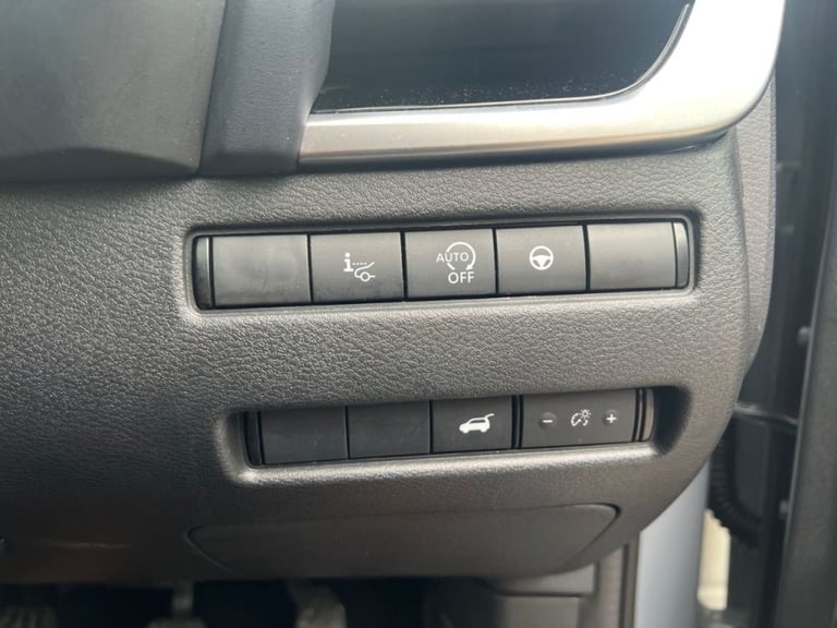  Nissan Qashqai 1.3 DiG-T MH Tekna 5dr Petrol