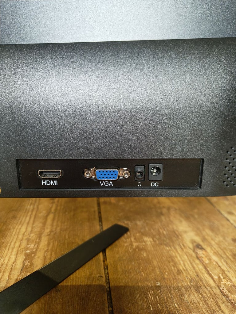 CHiQ 21.5” Full HD Monitor – 1080p, 75Hz, Excellent Condition – Ideal for Work or Gaming!