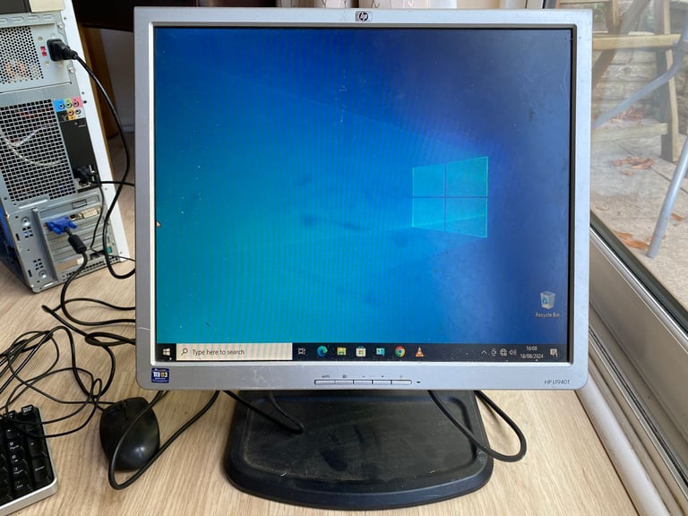 image for HP  L1940T 19 Inch LCD PC Monitor