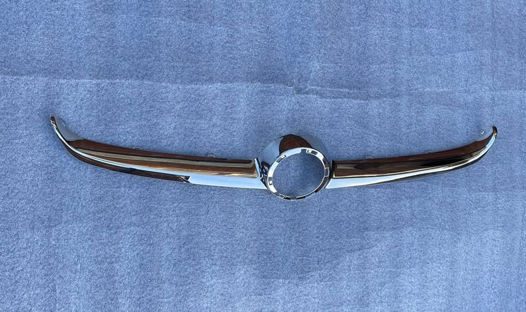 image for NEW VAUXHALL CORSA FRONT GRILLE MOULDING CHROME OP07051MB. 