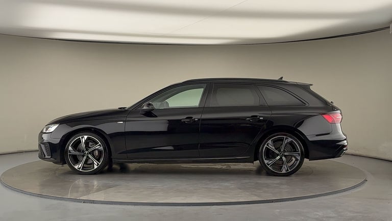 2022 Audi A4 Avant 2.0 TFSI 40 Black Edition Estate 5dr Petrol S Tronic Euro 6 (s/s) (204 ps) Est...