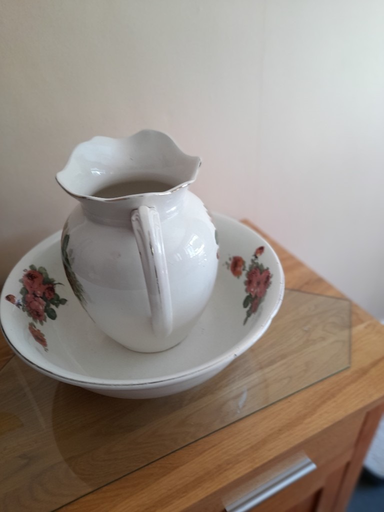 Vintage jug and bowl set