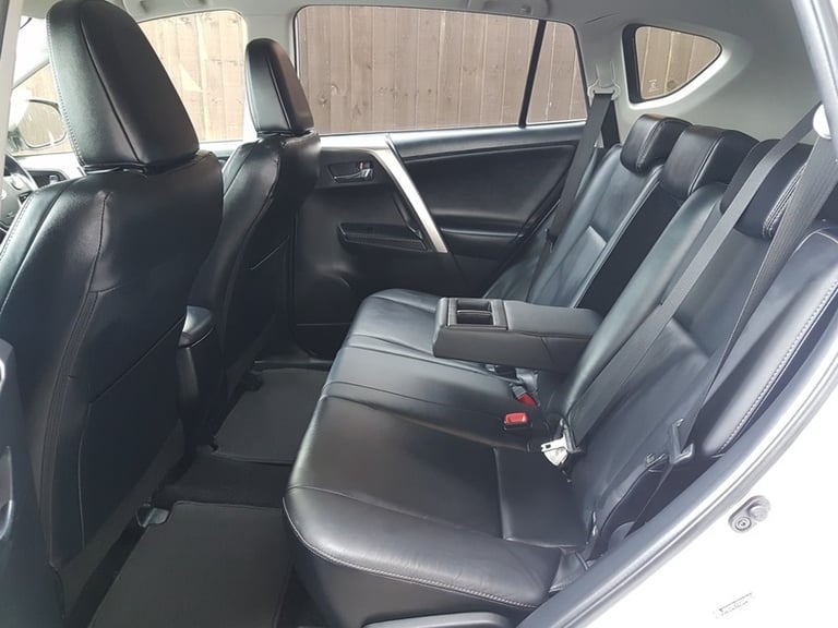 Toyota RAV4 D-4D INVINCIBLE AWD