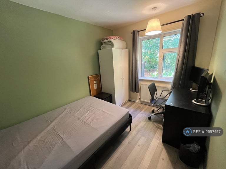 1 bedroom in Kinsale Walk, Nottingham, NG11 (#2657457)