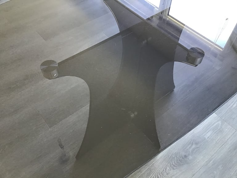 Dining table for sale
