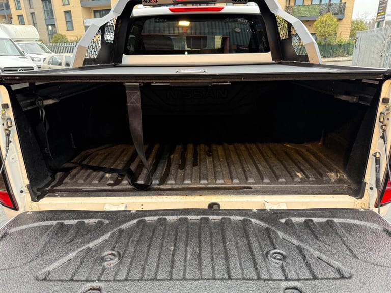 2018 Nissan Navara 2.3 dCi Tekna Auto 4WD Euro 6 4dr PICK UP Diesel Automatic