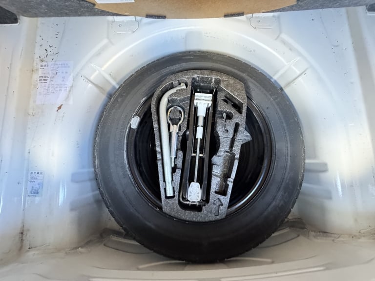 VOLKSWAGEN UP 1.0 Take up! 2012