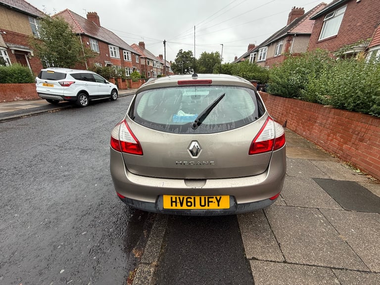 Renault, MEGANE, Hatchback, 2011, Manual, 1598 (cc), 5 doors