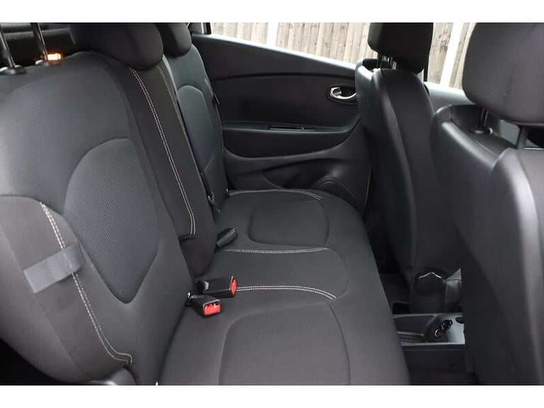 2018 Renault Captur TCe ENERGY Play SUV Petrol Manual