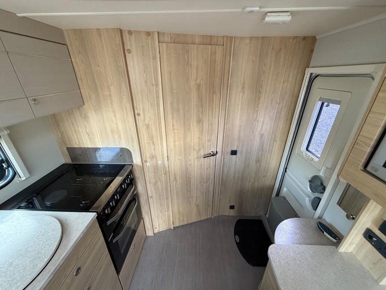 Elddis Avante 482 482 GTS 2016