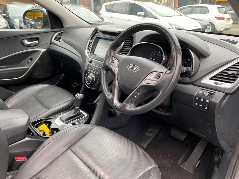2016 Hyundai Santa Fe 2.2 CRDi Blue Drive Premium SE Auto 4WD Euro 6 (s/s) 5dr (7 Seat) ESTATE Di...