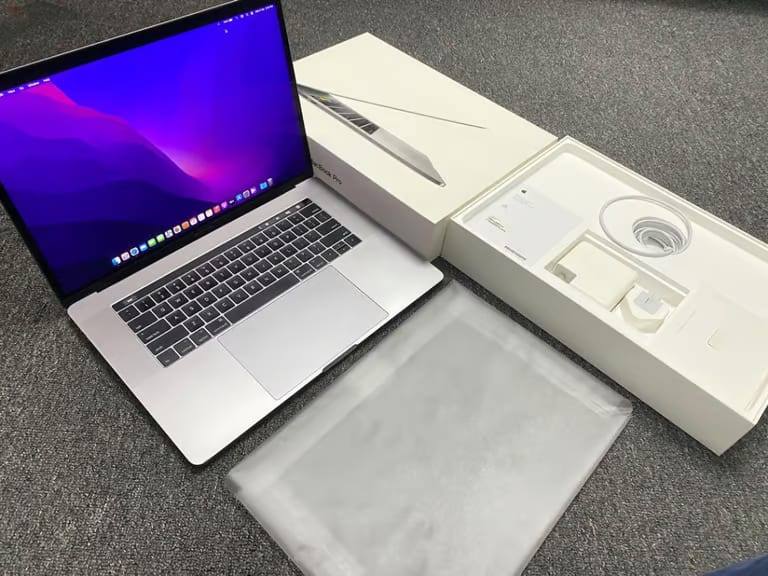 Apple MacBook Pro TouchBar,15 inch i7 Core,16GB RAM,Logic,Final Cut, Mac Laptop pc Sonoma 16