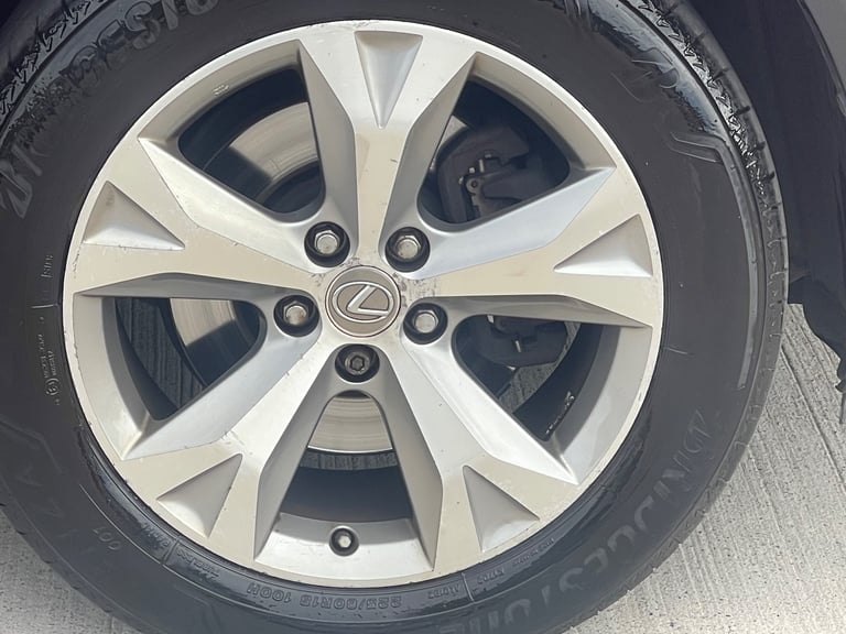 2017 Lexus NX 2.5 300h Premier SUV 5dr Petrol Hybrid E-CVT 4WD Euro 6 (s/s)