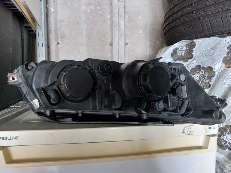 Hyundai Sonata headlamps 