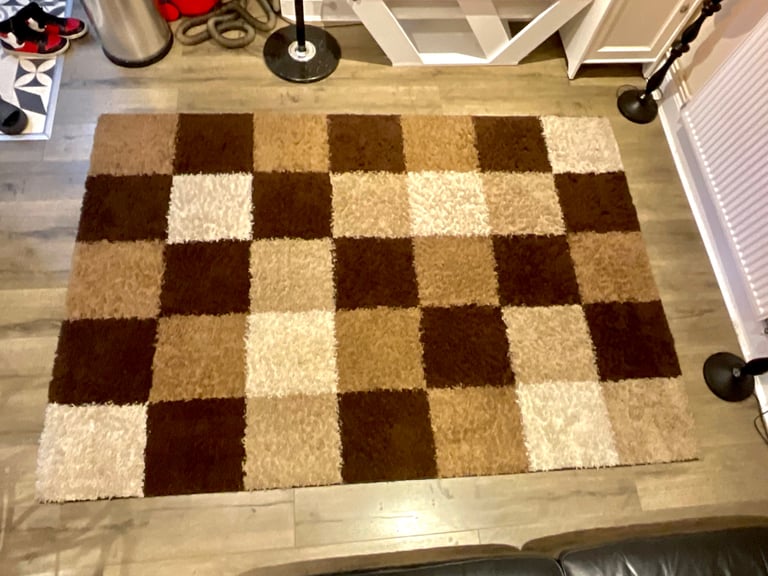 SecondHand Carpets, Rugs, Tiles & Wood Flooring for Sale in Riverside