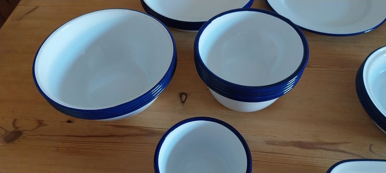 Enamal dishes set of 4 