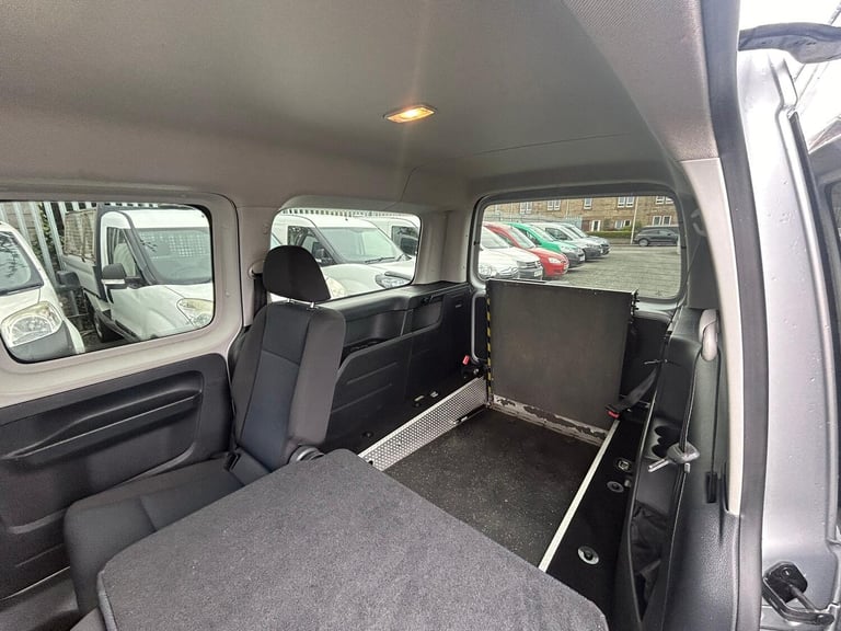 2018 Volkswagen Caddy Maxi Life 2.0 TDI 5dr MPV Diesel Manual