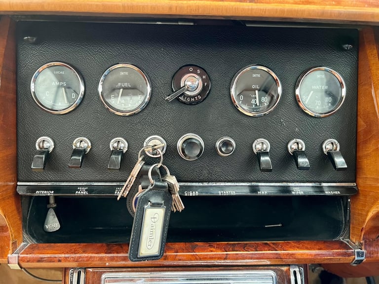 1965 Daimler V8 Petrol Automatic