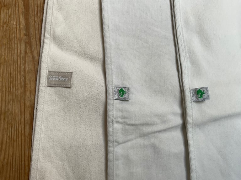 Green sheep organic cotton mattress protector
