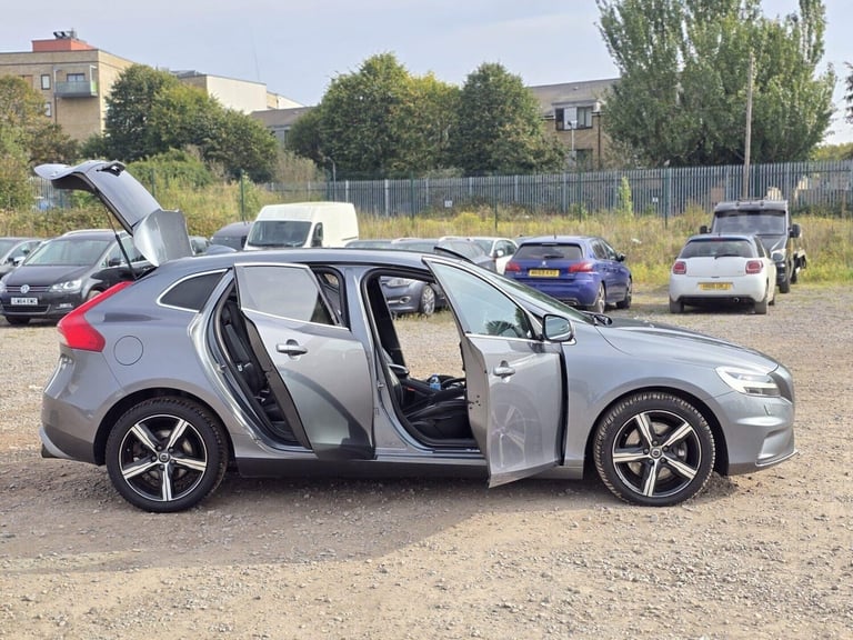 2017 Volvo V40 1.5 T3 R-Design Nav Plus Hatchback 5dr Petrol Auto Euro 6 (s/s) (152 ps) Hatchback...