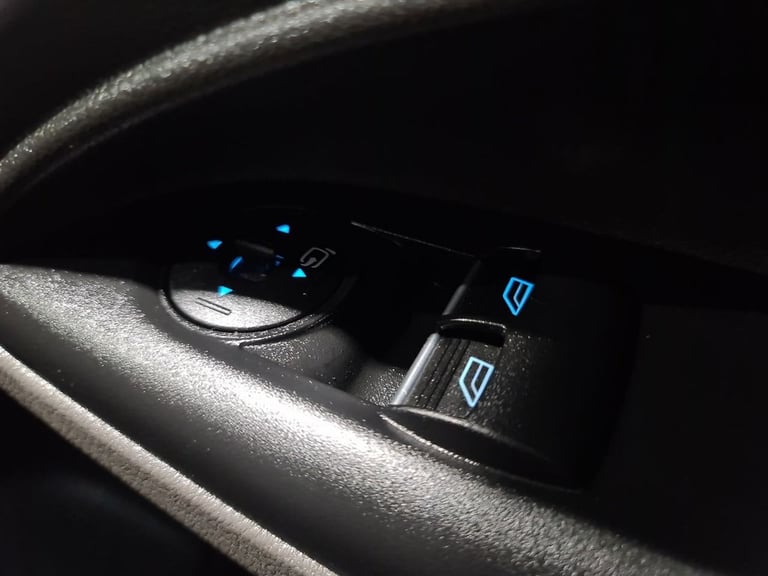 FORD TRANSIT CONNECT 1.5 200 ECOBLUE LIMITED P/V L1 120 BHP SWB DIESEL
