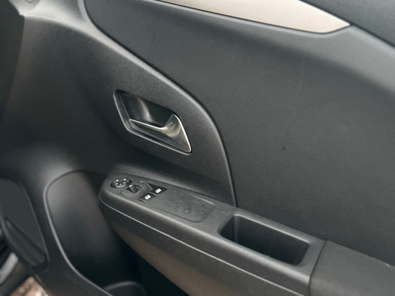 2020 Vauxhall Corsa 1.2 SE 5dr HATCHBACK Petrol Manual