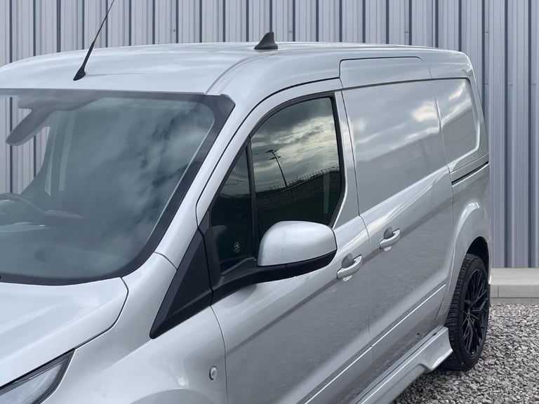 2022 Ford Transit Connect 1.5 250 EcoBlue Limited L2 Euro 6 (s/s) 5dr PANEL VAN Diesel Manual