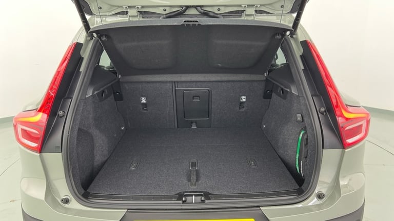 2025 Volvo XC40 Ultra, B4 Mild hybrid, Petrol, Dark Estate Petrol Automatic