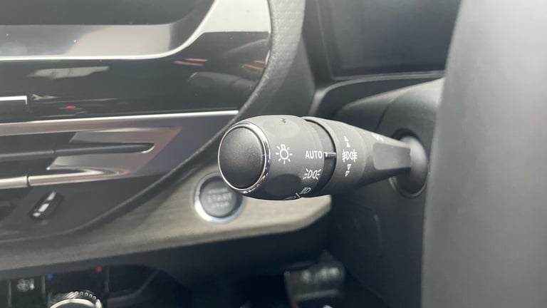 2025 Citroen C5 X 1.6 12.4kWh Shine Hatchback 5dr Petrol Plug-in Hybrid e-EAT8 Euro 6 (s/s) ( Hat...