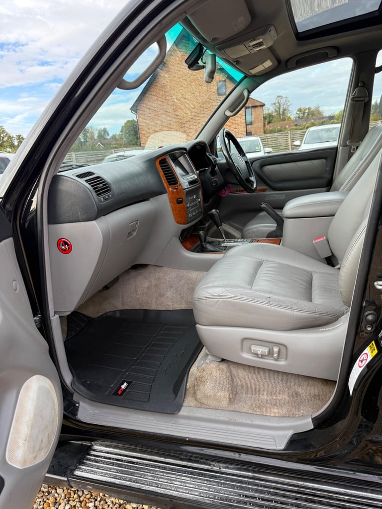  Toyota Land Cruiser Amazon 4.2 TD SUV 5dr Diesel Automatic (282 g/km, 201 bhp) Diesel Automatic