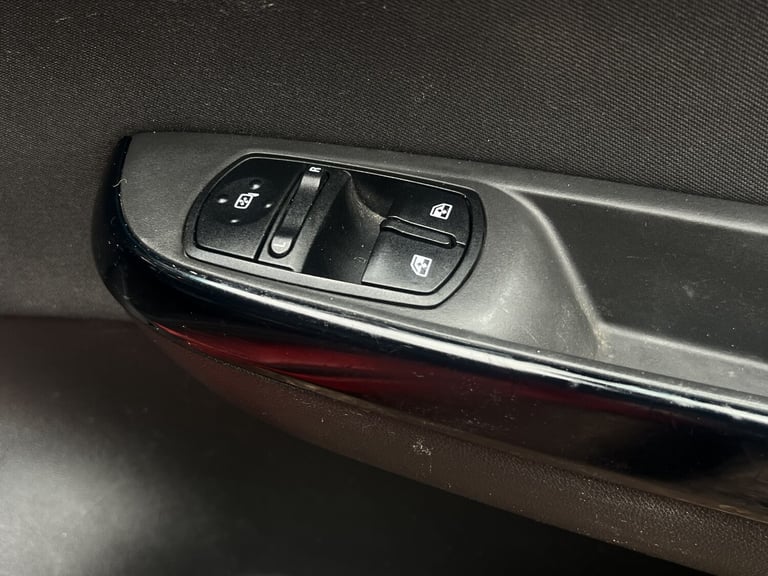 VAUXHALL CORSA 1.4 i ecoTEC Limited Edition 2015