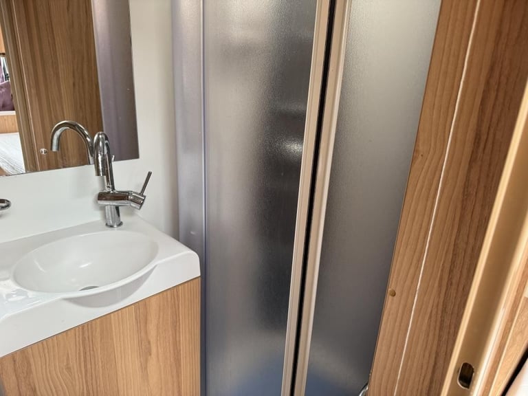 2014 BAILEY UNICORN CADIZ 4 Berth Fixed single beds Motor mover