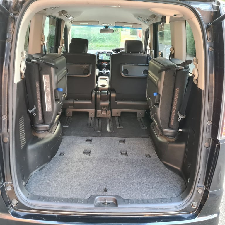 2014 Nissan Serena S-Hybrid low mileage HighWay Star ULEZ FREE NOT Elgrand Estima Stepwagon Voxy