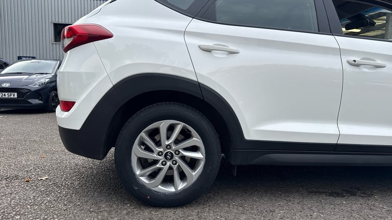 2017 Hyundai TUCSON 1.7 CRDi Blue Drive SE Nav 5dr 2WD Diesel Estate Estate Diesel Manual