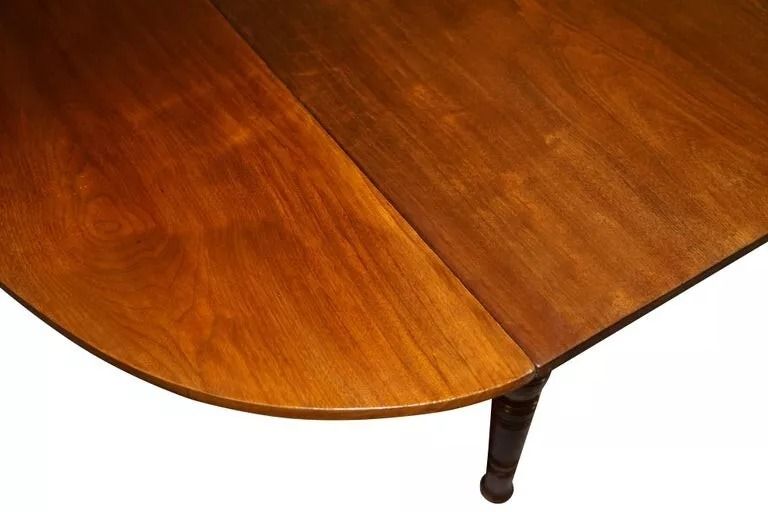 Rare Gillows Lancaster 1789-1795 George III American Walnut Dining Table