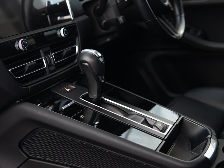 2022 Porsche Macan 2.0T T SUV 5dr Petrol PDK 4WD Euro 6 (s/s) (265 ps) Petrol