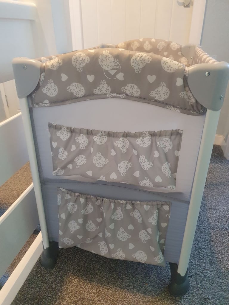 Hauck Bedside Crib/Cot - Grey 
