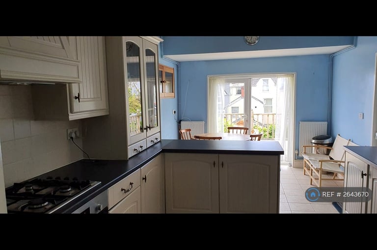 3 bedroom house in Oakland Road, Swansea, SA3 (3 bed) (#2643670)