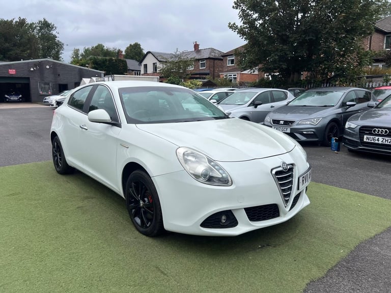 2011 Alfa Romeo Giulietta 1.4 TB MultiAir Lusso Euro 5 (s/s) 5dr HATCHBACK Petrol Manual