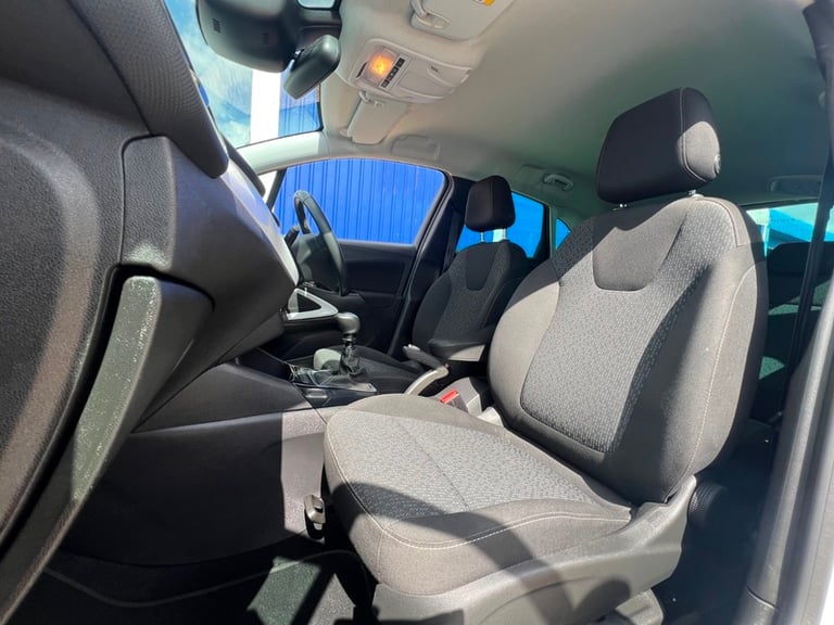 Vauxhall CROSSLAND 1.2 Turbo Griffin SUV 5dr Petrol Manual Euro 6 (s/s) (110 ps)