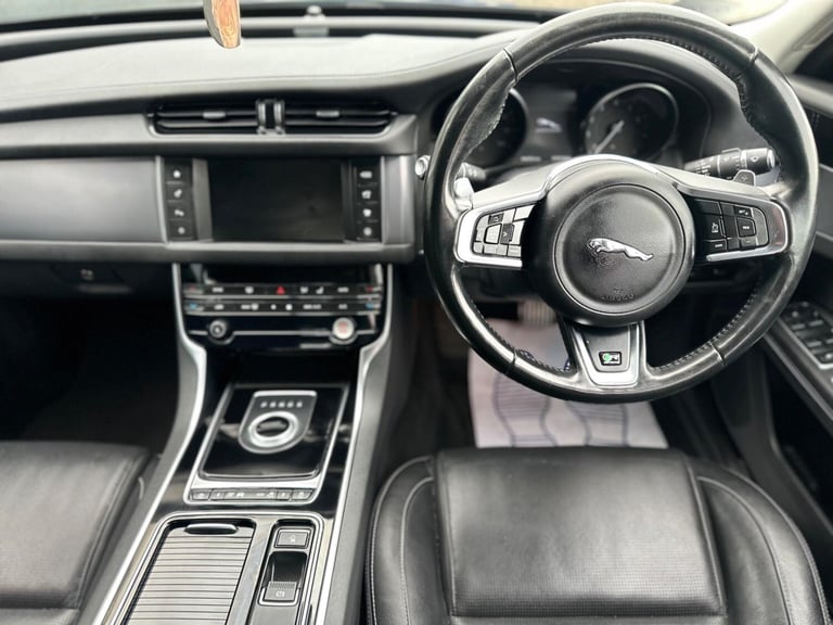2018 Jaguar XF 2.0i R-Sport Auto Euro 6 (s/s) 4dr SALOON Petrol Automatic