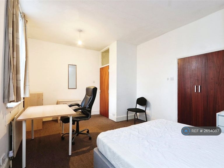 1 bedroom in Queens Road, Sheffield, S2 (#2654087)