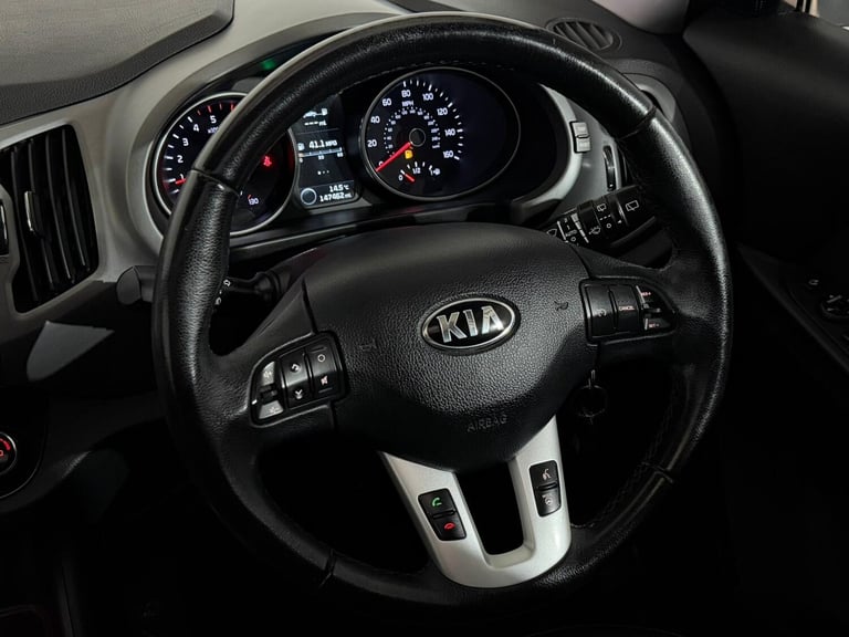 WHITE 2015 KIA SPORTAGE 3 SAT NAV ISG 1.7 DIESEL CRDI SUV 2 PREVIOUS OWNERS