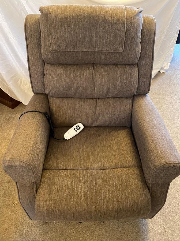 image for HSL remote controlled Rise & Recliner Chair
