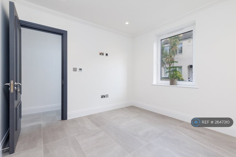 3 bedroom house in Mayfield Road, London, E17 (3 bed) (#2647310)